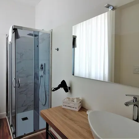 Exclusive 아프릴리아