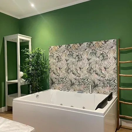 Exclusive 아프릴리아