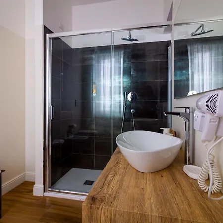 Exclusive 게스트하우스