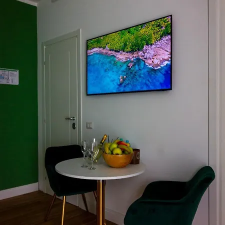 Exclusive 4* 아프릴리아