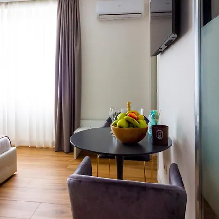 게스트하우스 Exclusive 아프릴리아