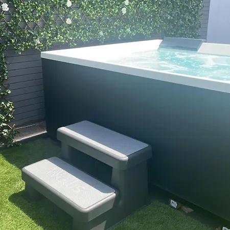 Exclusive 게스트하우스 4*