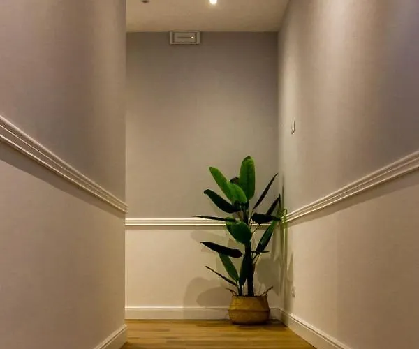 Exclusive בית הארחה אפריליה