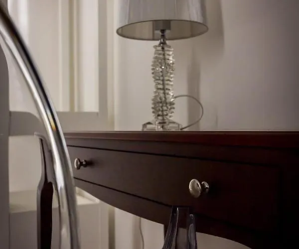 Exclusive 4* أبريليا