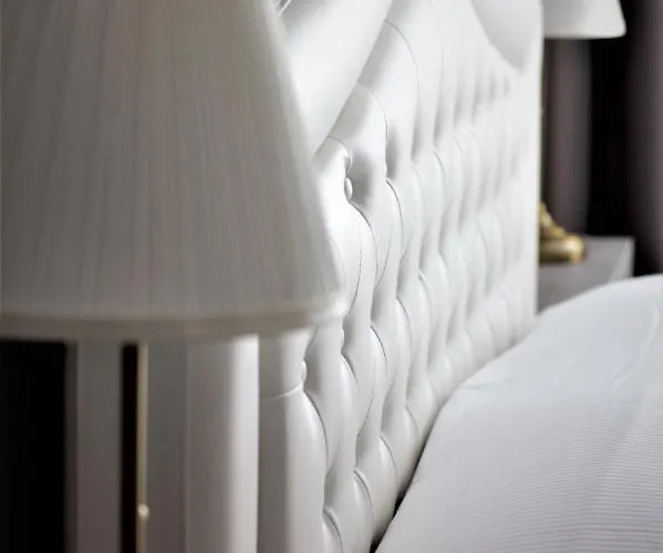 בית הארחה Exclusive אפריליה