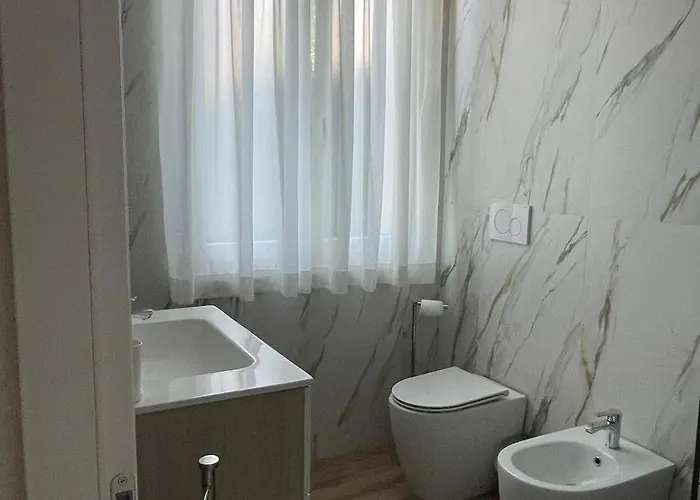 בית הארחה Exclusive אפריליה