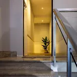 招待所 Exclusive