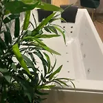 招待所 Exclusive 艾普瑞利亚