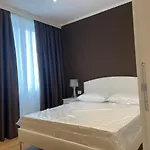 Exclusive 招待所 4*