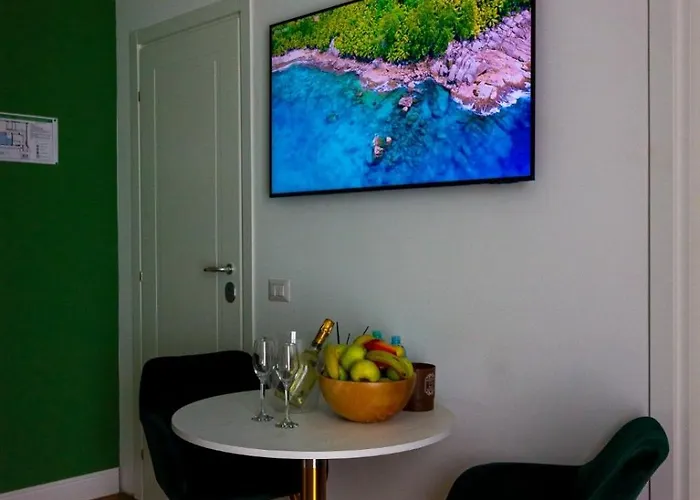 Exclusive 4* Aprilia